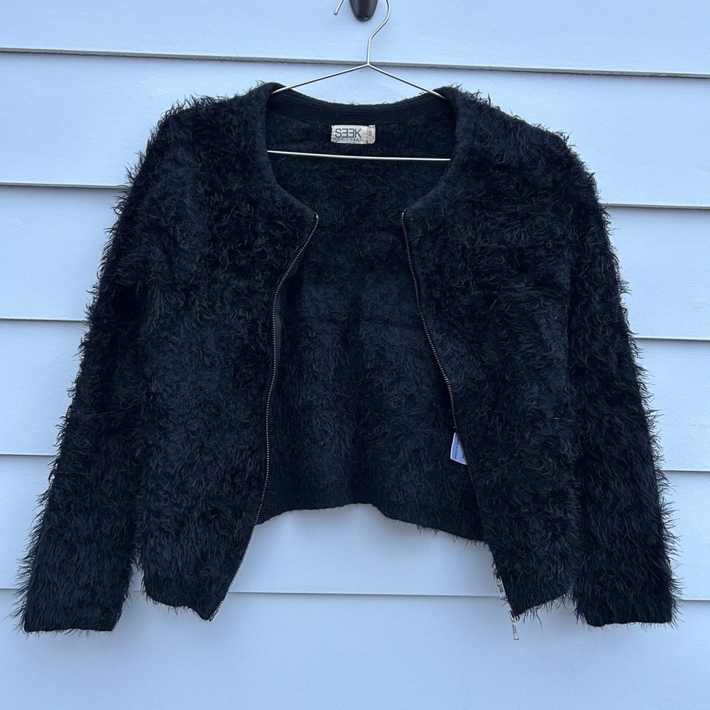 Seek Black Fuzzy Women's Sweater